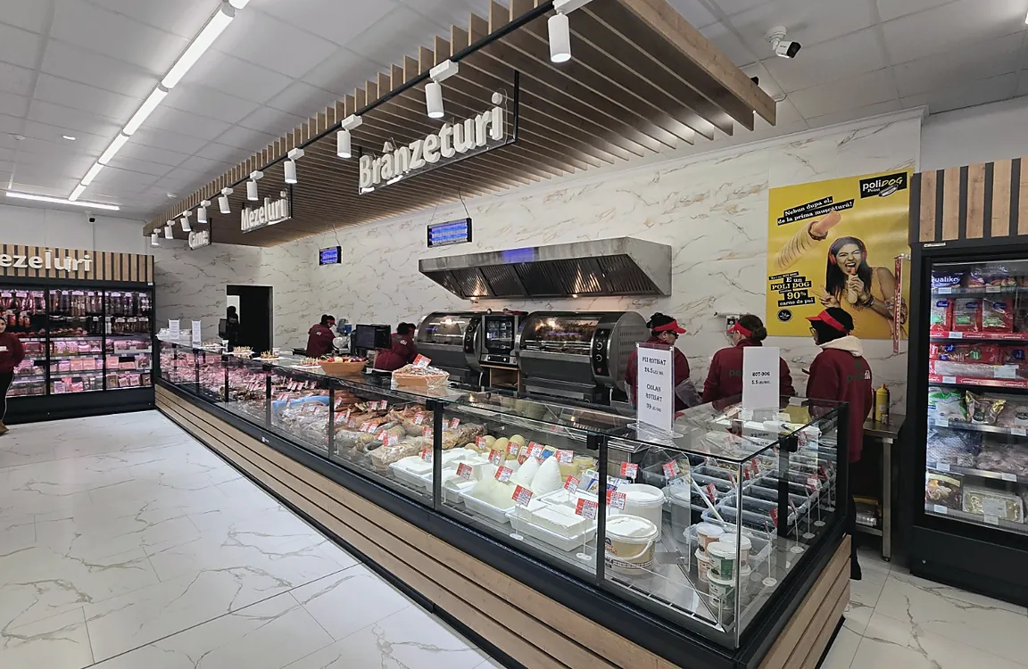 Vitrină de brânzeturi cu front din lemn și marmură