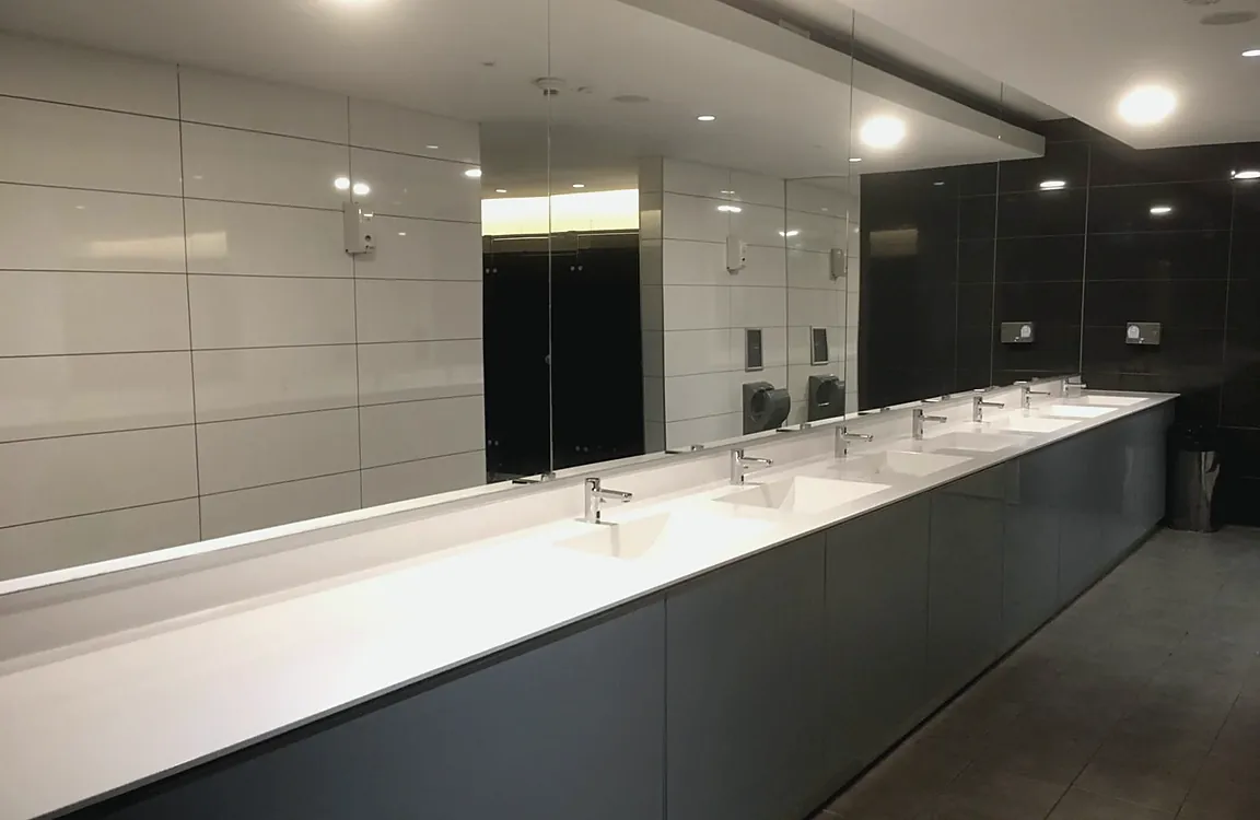 Blat medical din Corian cu lavoare integrate